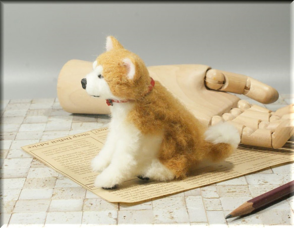 羊毛フェルト　犬　秋田犬さん　手のひらサイズ　いぬ　イヌ　犬フィギュア 7枚目の画像
