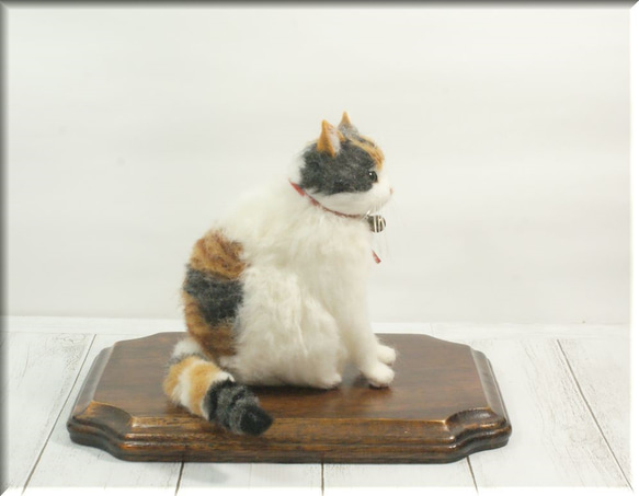 羊毛フェルト　猫　小太りな三毛猫さん　ねこ　ネコ　三毛猫　猫フィギュア 5枚目の画像