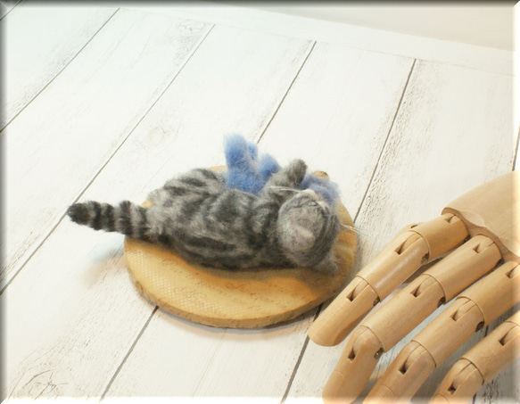 羊毛フェルト　猫　小さなアメリカンショートヘアちゃん　猫フィギュア　アメショー 2枚目の画像