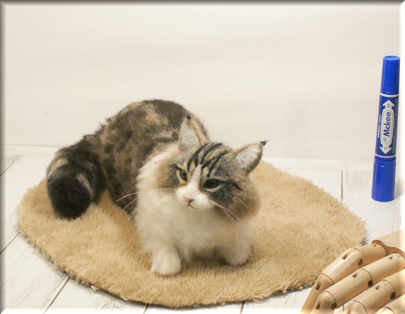 羊毛フェルト　猫　ノルウェージャンフォレストキャット　ねこ　ネコ　猫フィギュア 3枚目の画像