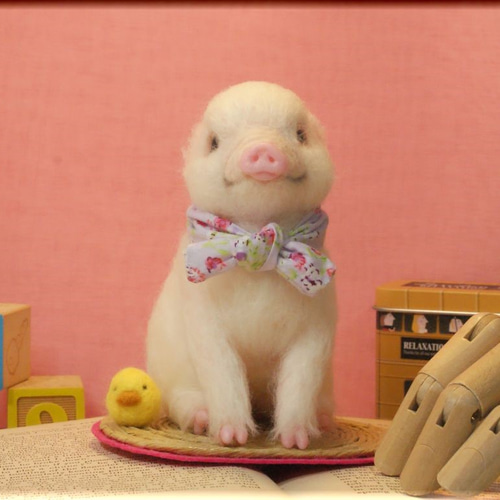 人気No.1 羊毛フェルト 羊毛 豚フィギュア ぶた ブタ ミニブタちゃん 豚 ぬいぐるみ