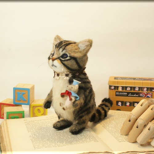 羊毛フェルト猫 キジ猫 ぬいぐるみ リアル猫 キジトラ 手作りキット 羊毛フェルト手芸 ねこ