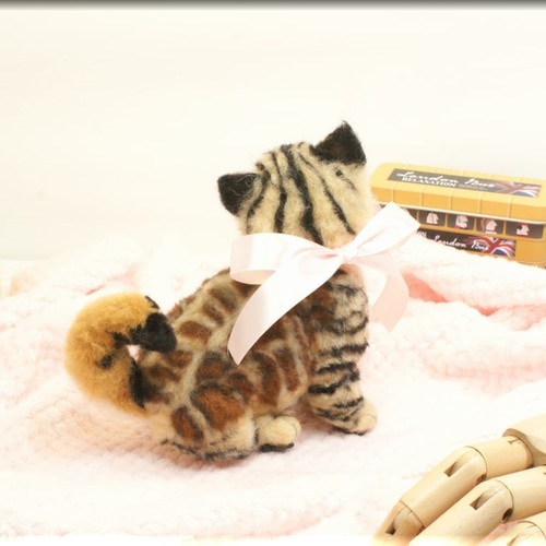 羊毛フェルト 猫 ベンガルさん ねこ ネコ 猫フィギュア 羊毛フェルト