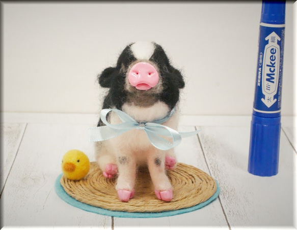 羊毛フェルト　豚　ミニブタちゃん　ブタ　ぶた　豚フィギュア 3枚目の画像