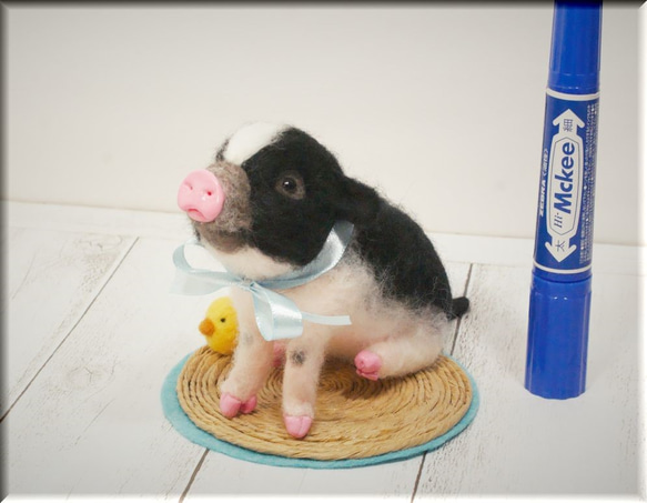 羊毛フェルト　豚　ミニブタちゃん　ブタ　ぶた　豚フィギュア 5枚目の画像