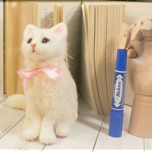 羊毛フェルト 猫 白猫ちゃん ねこ ネコ 猫フィギュア 羊毛フェルト