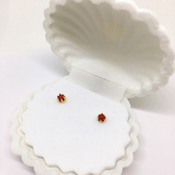 307【赤珊瑚・レッドコーラル】天然石一粒ピアス＊3mm 3枚目の画像