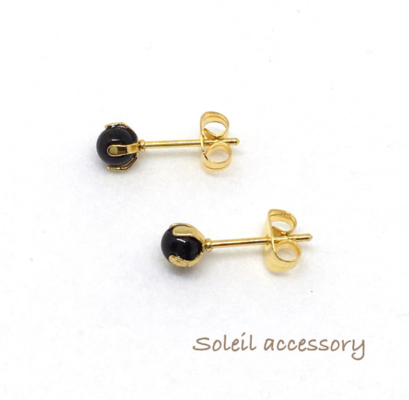 408【モリオン】天然石一粒ピアス＊4mm＊サージカルステンレス 2枚目の画像