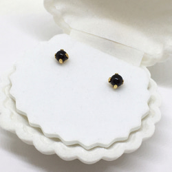 408【モリオン】天然石一粒ピアス＊4mm＊サージカルステンレス 3枚目の画像