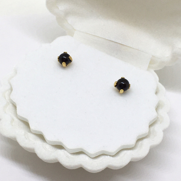 408【モリオン】天然石一粒ピアス＊4mm＊サージカルステンレス 3枚目の画像