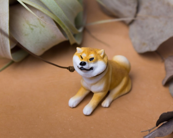 柴犬 Shiba Inu 不想回家的柴犬 /手工雕刻擺飾 / 附牽繩 第2張的照片
