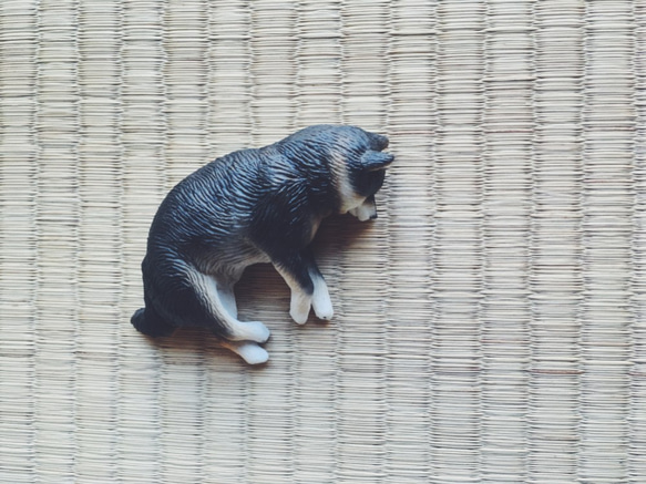 柴犬君 Shiba Inu 動物筷架 / 筆架 / 辦公室療癒小物 /黑色柴犬 第1張的照片