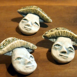 ひょことキノコのブローチ 　order制作 木とり舎 】きのこのブローチ | GINZA HAKKO 木の香