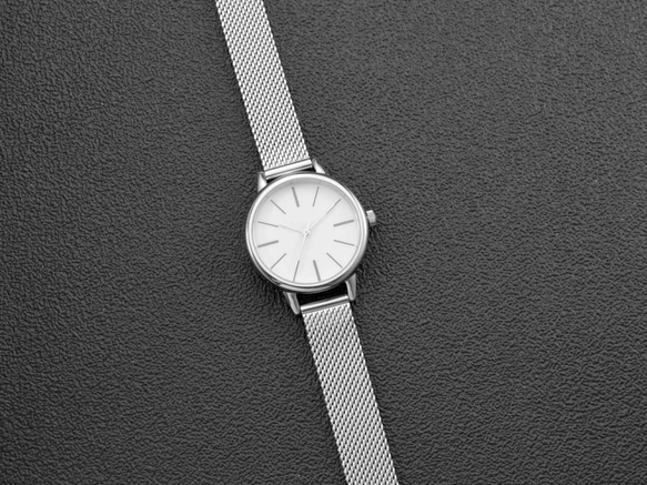 女裝 典雅長條紋錶面 手錶 配米蘭帶 女錶 全球免運 第5張的照片