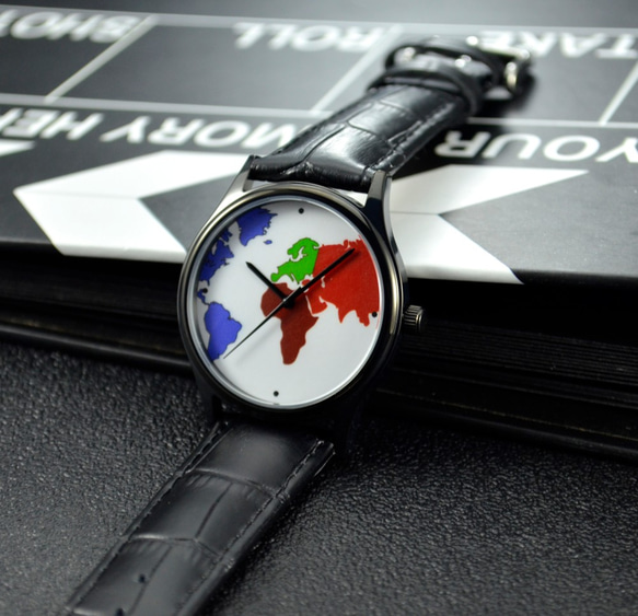 彩色世界地圖手錶 黑殼 - 男女兼用 - 全球免運 第3張的照片