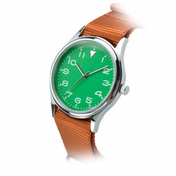ナイロンストラップ（緑の顔のオレンジベルト）とのカジュアルな時計は、私は男性のフォーム女性のフォームは私が無料世界的に出荷しまし 2枚目の画像
