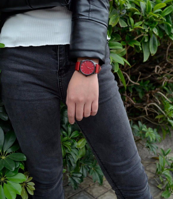 レッド腕時計ブラックシェルは、私は女性の私は無料、世界中に出荷しました 5枚目の画像