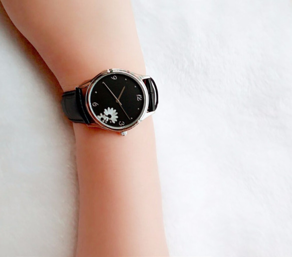 簡約黑面(花)手錶 - 全球免運費 第5張的照片