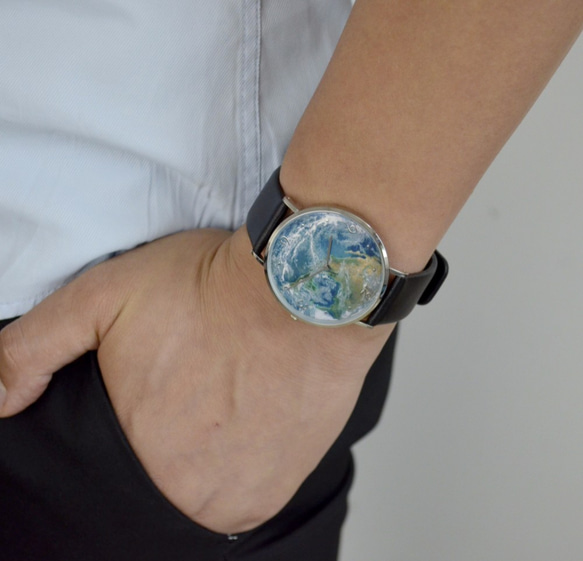 立體地球紋路手錶 薄裝 全球免運 第1張的照片