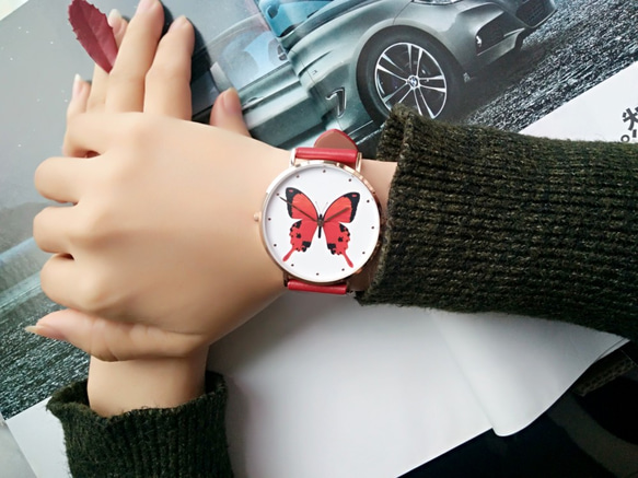 經典簡約蝴蝶手錶 紅色 - 全球免運 第7張的照片