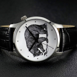 動物（ブラッククマ）イラスト腕時計ラージシルバーシェルニュートラルデザイングローバル送料無料 4枚目の画像