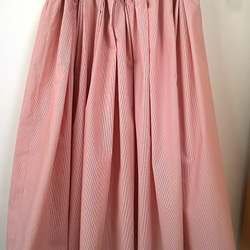[春の装い2019]
スイス綿ストライプタックスカート
春風を感じる爽やかピンクのストライプ 2枚目の画像