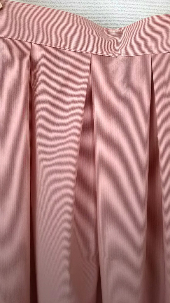 [春の装い2019]
スイス綿ストライプタックスカート
春風を感じる爽やかピンクのストライプ 3枚目の画像