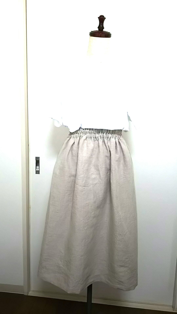 リネン100％のシンプルギャザースカート 2枚目の画像