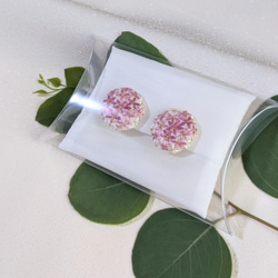 【天然染色 日本刺繍】小花を集めたイヤリング 紅紫色 10枚目の画像