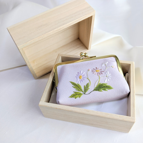 ☆心和やか☆〜黄昏の野の花〜日本刺繍 がま口 藤袴色に紫苑 がま口