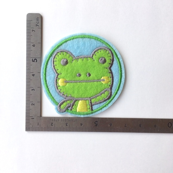 【送料84円／お試し４個セット】ワッペン　アップリケ（アイロンワッペン　刺繍　猫　カエル　ワニ　ひよこ） 7枚目の画像