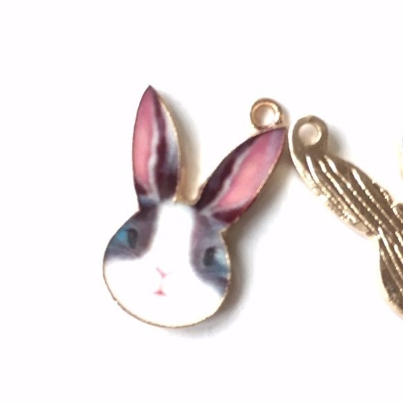 ウサギ好きさんへ【送料84円／3個／３種類セット】リアル・可愛い　うさぎさんのチャーム 3枚目の画像