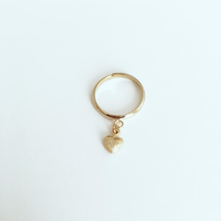 Tiny Heart Gold Pinky ring 第1張的照片