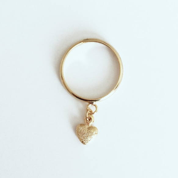 Tiny Heart Gold Pinky ring 第2張的照片