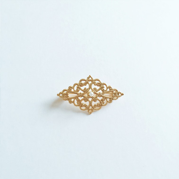 Diamond shape Gold color's Brooch with Oriental style 第3張的照片