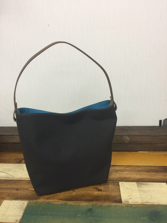 B3JAM☆受注生産　8号帆布とヌメのワンショルダー　スミクロ 1枚目の画像