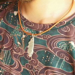 【銀七宝】アロワナのネックレス(薄墨) 4枚目の画像