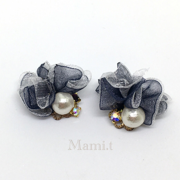 《Mami.t》再販♡ 2色のオーガンジーリボンとコットンパール♡イヤリング 1枚目の画像