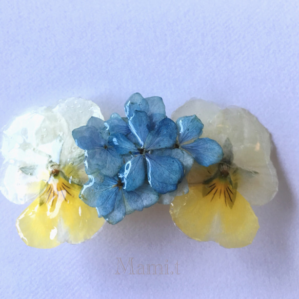 Mami.t》 紫陽花とビオラ♡バレッタ バレッタ Mami.t 通販｜Creema  