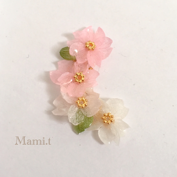 《Mami.t》  2色の桜イヤーカフ（片耳） 5枚目の画像