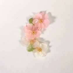 《Mami.t》  2色の桜イヤーカフ（片耳） 3枚目の画像