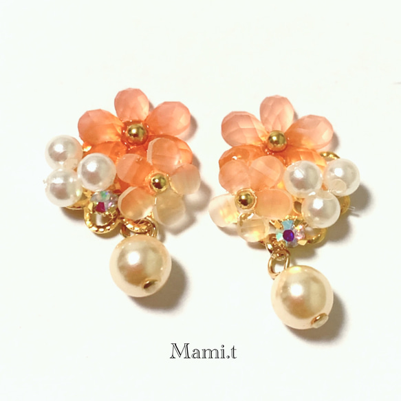 《Mami.t》  再販♡お花とビジューのイヤリング/ピアス 1枚目の画像