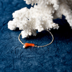 手製日本紅珊瑚配淡水珍珠925銀手鍊 // 三月份生日石 第1張的照片