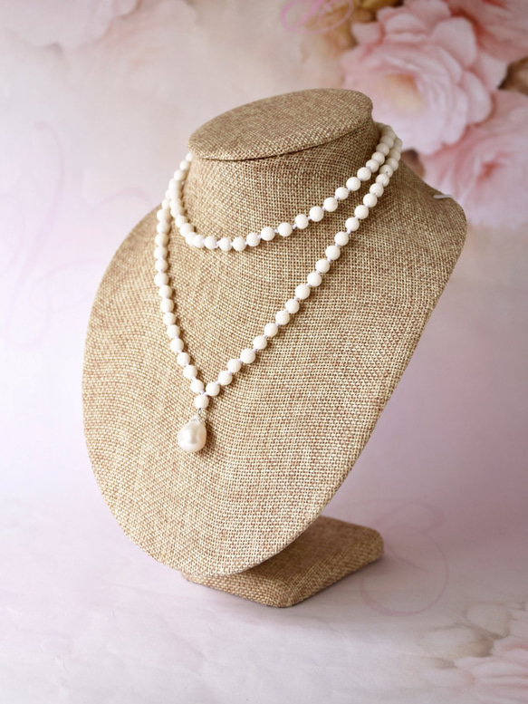 白珊瑚ビーズで手作りの淡水真珠のネックレス、天然淡水真珠 4枚目の画像
