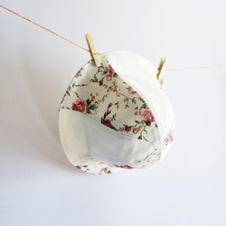 チューリップチューリップハットを両面//カントリースタイルオフホワイトの花柄のハンドメイドキャップ帽子 3枚目の画像