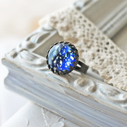 ◆捷克復古玻璃，藍色蛋白石，皇冠戒指 第1張的照片
