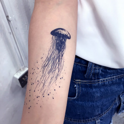 LAZY DUO 手繪 剌青 紋身貼紙 可愛 水母 海洋 波希米亞 浪漫 少女 清新 Jellyfish 唯美 簡約 藍 第1張的照片