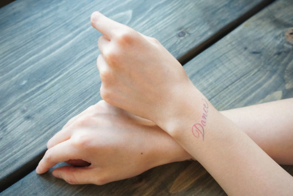 任意の2を選びます LAZY DUO 貼るTATOO 一時的な入れ墨 タトゥーステッカー 水彩 励ます 幸せな 書き込み 6枚目の画像