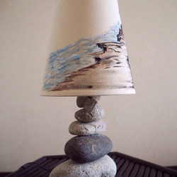 石のランプ 2枚目の画像