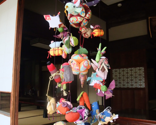 吊るし飾り つるし飾り 置物 季節 7月 朝顔 壁飾り 変わり下げ飾り 風鈴 夏 夏休み 押絵 玄関 ちりめん雑貨 四季 飾り ちりめん細工館 :  ちりめん細工館 Yahoo!店 - 通販 - Yahoo!ショッピング